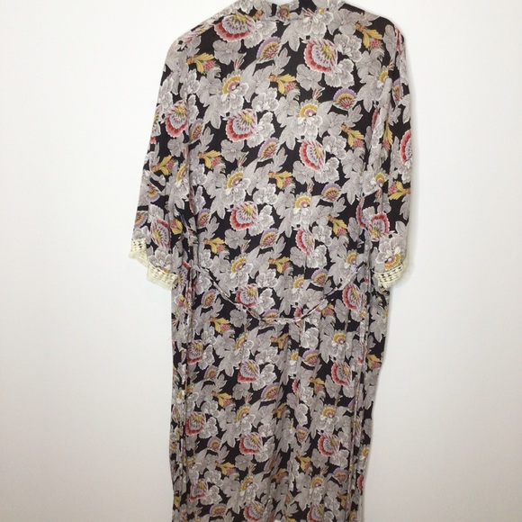 CJLA floral kimono black white medium large - Picture 3 of 3